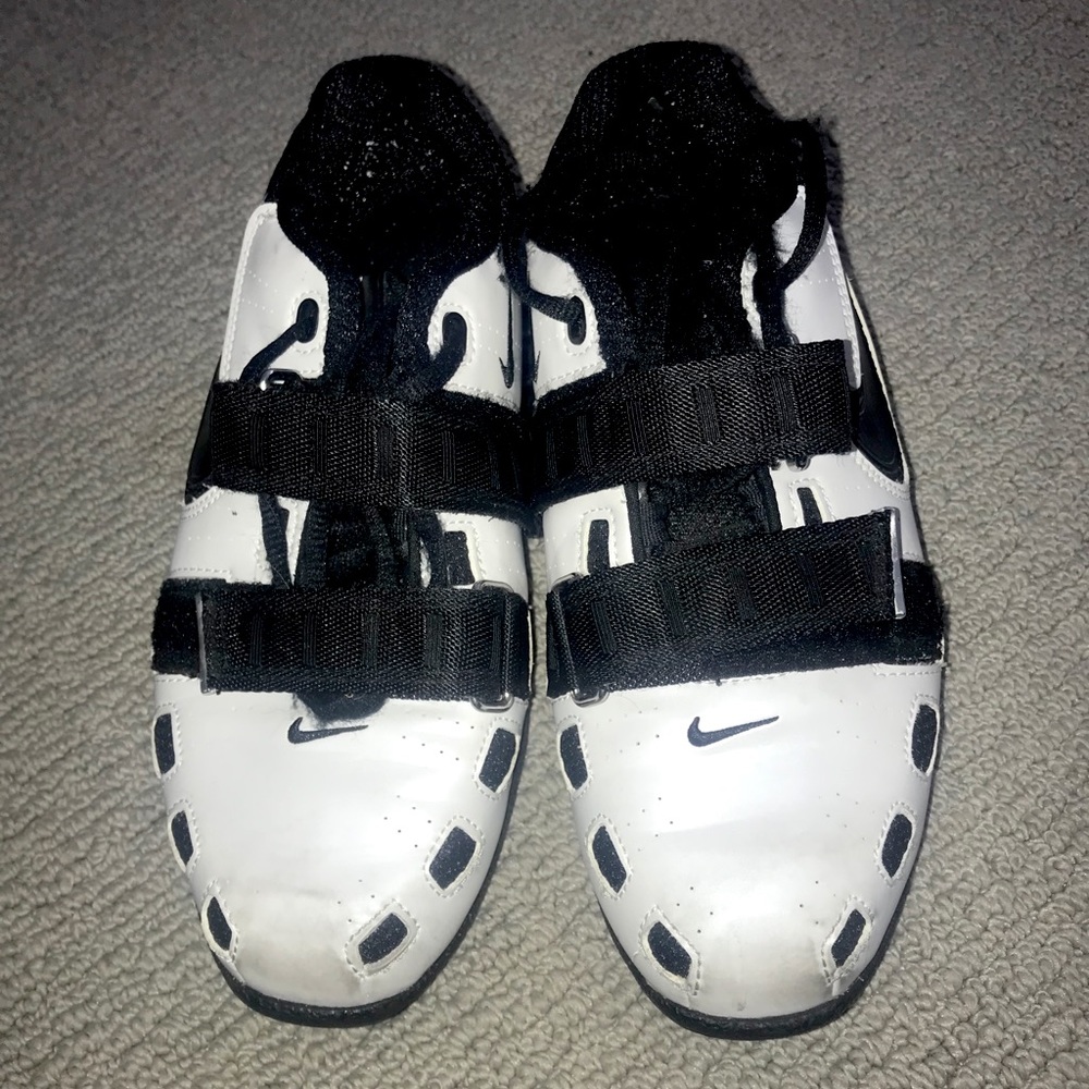 Nike Romaleos weightlifting shoe